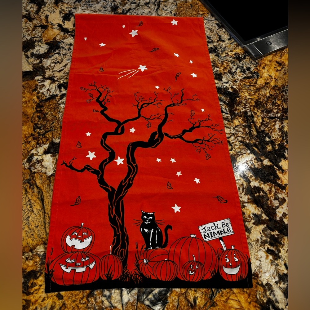 Pottery Barn Kids Halloween Table Runner - 
17x70 New